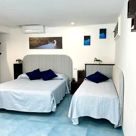 Blumoon Capri Con Accesso Piscina 3* Ανακάπρι