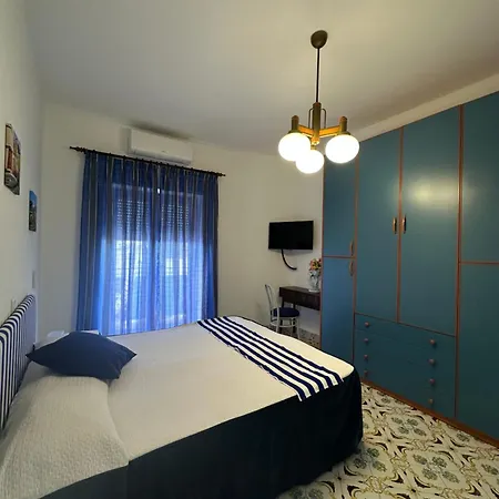 Πανσιόν Blumoon Capri Con Accesso Piscina 3*