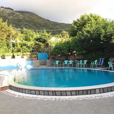 Blumoon Capri Con Accesso Piscina Ανακάπρι