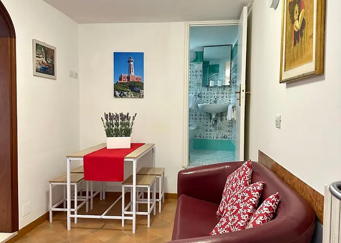 Blumoon Capri אנה קאפרי