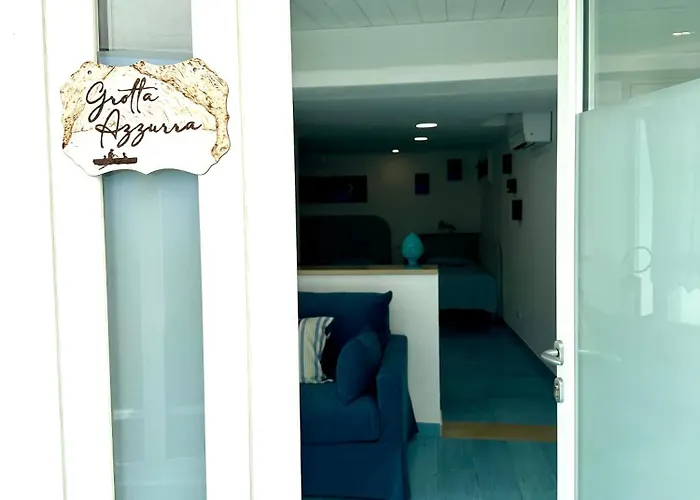 Blumoon Capri בית הארחה אנה קאפרי