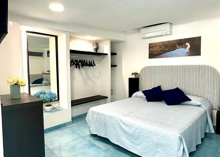 Blumoon Capri Con Accesso Piscina בית הארחה