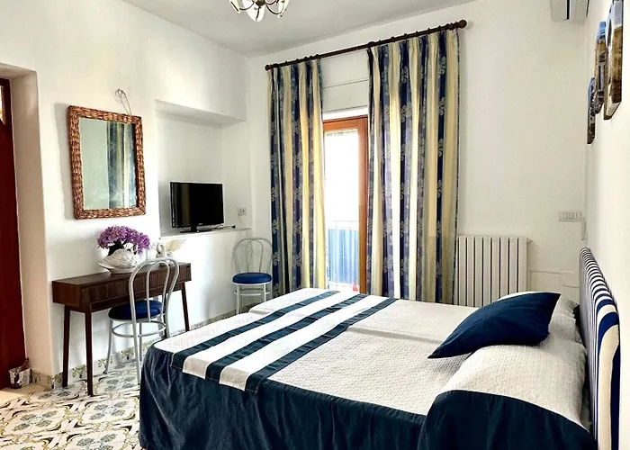 Blumoon Capri 3*